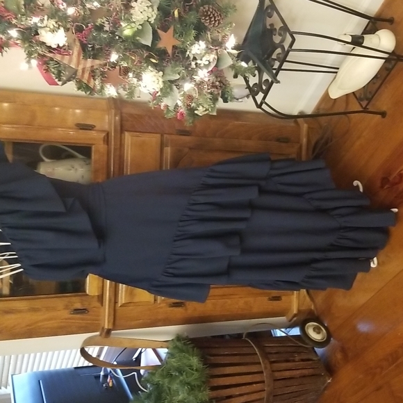 Stunning Vintage Navy Ruffled Dress - Picture 11 of 15